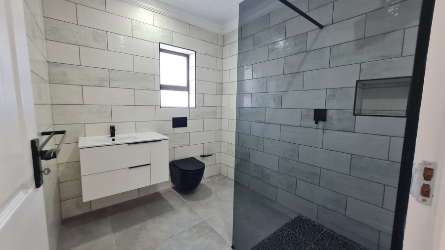 3 Bedroom Property for Sale in Dana Bay Western Cape